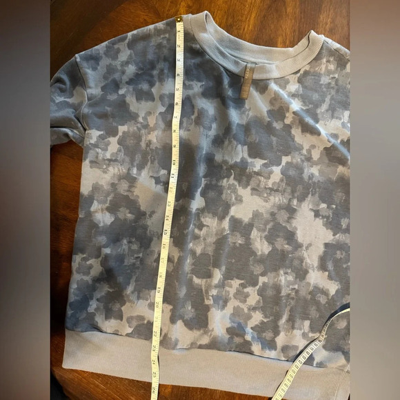 Mondetta Women's Printed Crewneck Active Sweatshirt Soft Gray Blue Size Large - Picture 8 of 11